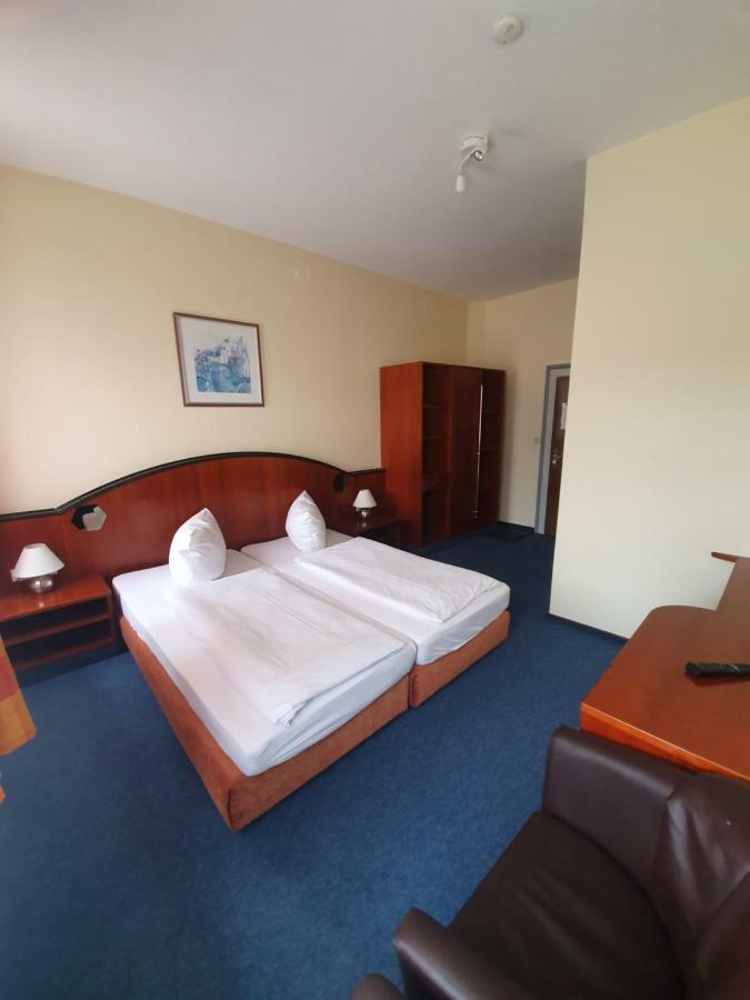 Hotel & Restaurant Krone Rehau Bagian luar foto